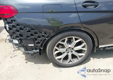 2021 BMW X7 xDrive40I z USA, uszkodzony, nr VIN 5UXCW2C01M9F66058